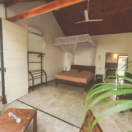 Swastha Ayurveda Villa Hikkaduwa Exterior photo